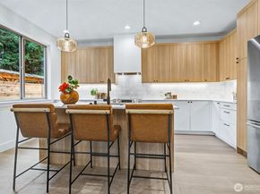 11247 108th Avenue NE, Kirkland WA 98033