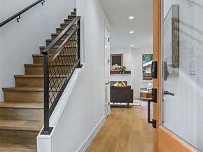 11247 108th Avenue NE, Kirkland WA 98033