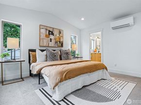 11247 108th Avenue NE, Kirkland WA 98033