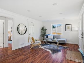 1049 S 112th Street, Seattle WA 98168