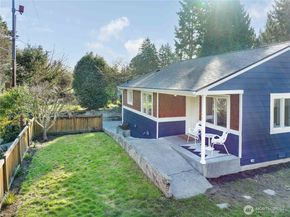 1049 S 112th Street, Seattle WA 98168