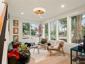 11204 108th Ave NE, Kirkland WA 98033