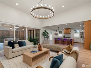 11204 108th Ave NE, Kirkland WA 98033