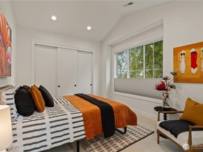 11204 108th Ave NE, Kirkland WA 98033