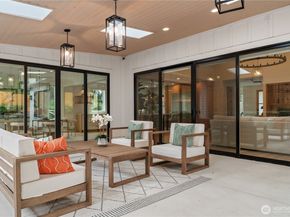 11204 108th Ave NE, Kirkland WA 98033