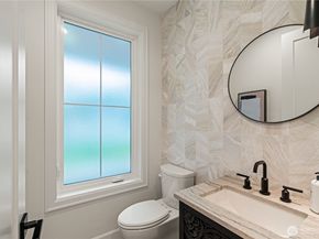 11204 108th Ave NE, Kirkland WA 98033