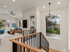 11204 108th Ave NE, Kirkland WA 98033