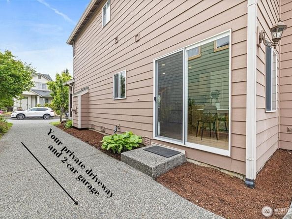 17071 165th Avenue SE, Renton WA 98058