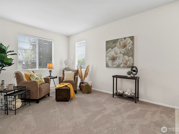 17071 165th Avenue SE, Renton WA 98058