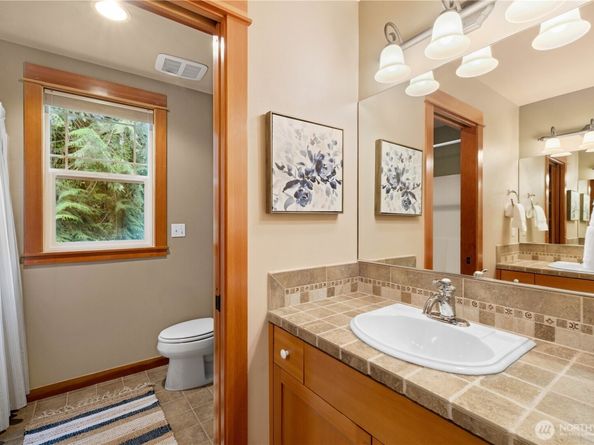 14157 Komedal Road NE, Bainbridge Island WA 98110