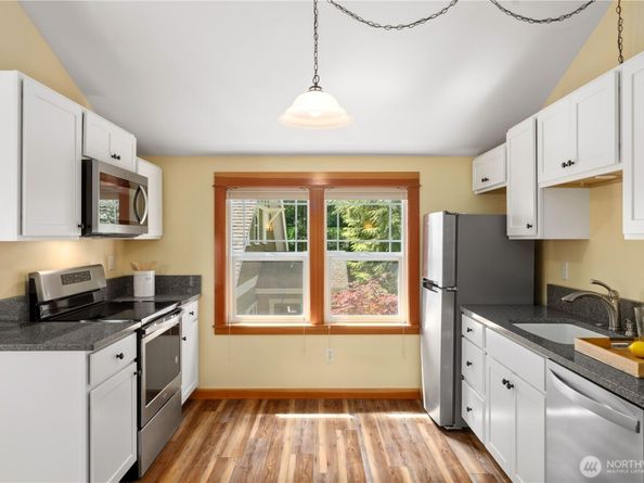 14157 Komedal Road NE, Bainbridge Island WA 98110