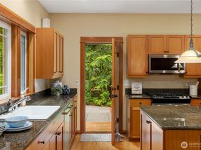 14157 Komedal Road NE, Bainbridge Island WA 98110