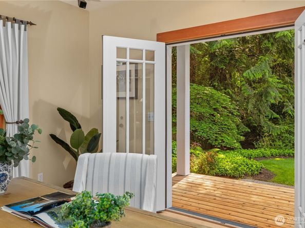 14157 Komedal Road NE, Bainbridge Island WA 98110