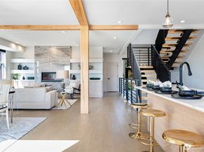 7107 Aurora Avenue N, Seattle WA 98103