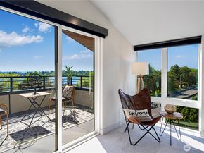 7107 Aurora Avenue N, Seattle WA 98103