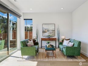7107 Aurora Avenue N, Seattle WA 98103