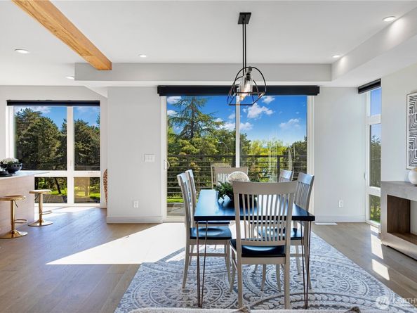 7107 Aurora Avenue N, Seattle WA 98103