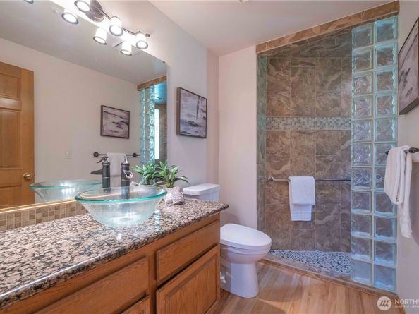 18118 236th Avenue NE, Woodinville WA 98077