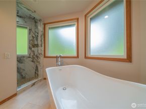 18118 236th Avenue NE, Woodinville WA 98077