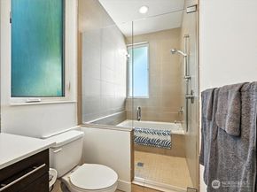 3813 Fremont Lane N, Seattle WA 98103