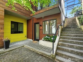 3813 Fremont Lane N, Seattle WA 98103