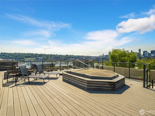 1504 Aurora Avenue N 407, Seattle WA 98109