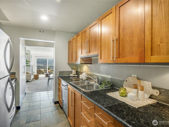 1504 Aurora Avenue N 407, Seattle WA 98109