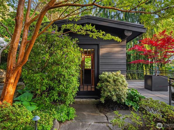 10208 47th Avenue SW, Seattle WA 98146