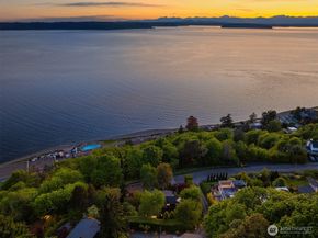 10208 47th Avenue SW, Seattle WA 98146