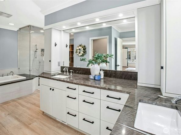 8150 Evergreen Lane, Mercer Island WA 98040