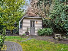 8150 Evergreen Lane, Mercer Island WA 98040