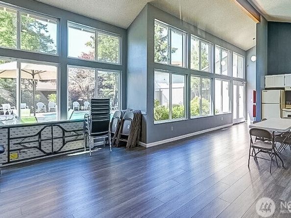 1220 SW 132nd Lane 523, Burien WA 98146