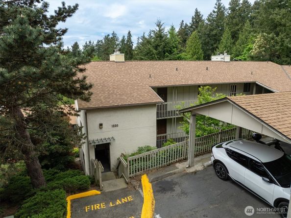 1220 SW 132nd Lane 523, Burien WA 98146