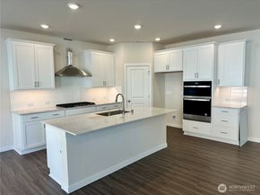 17602 NE Midnight Sun Loop, Poulsbo WA 98370