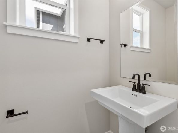 17602 NE Midnight Sun Loop, Poulsbo WA 98370