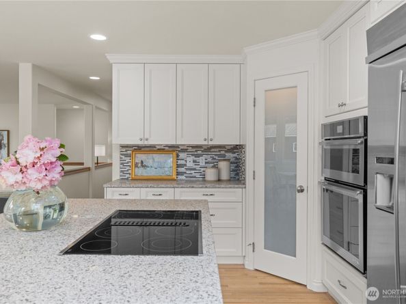 8484 NE County Park Road, Bainbridge Island WA 98110