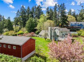8484 NE County Park Road, Bainbridge Island WA 98110