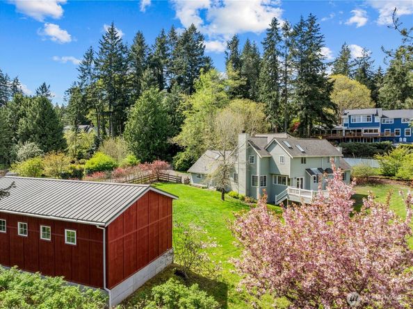 8484 NE County Park Road, Bainbridge Island WA 98110