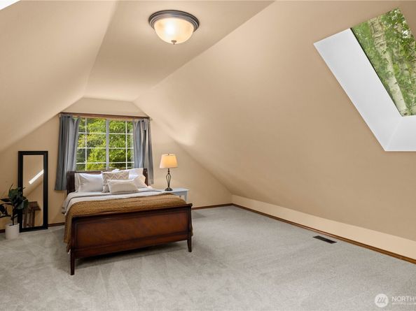 8484 NE County Park Road, Bainbridge Island WA 98110