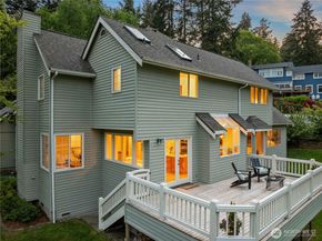 8484 NE County Park Road, Bainbridge Island WA 98110