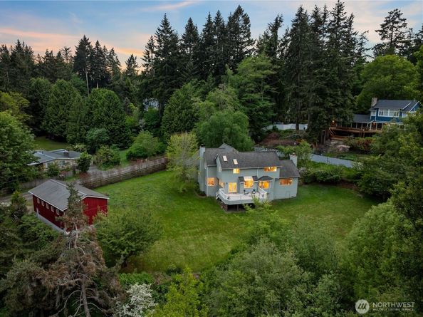 8484 NE County Park Road, Bainbridge Island WA 98110