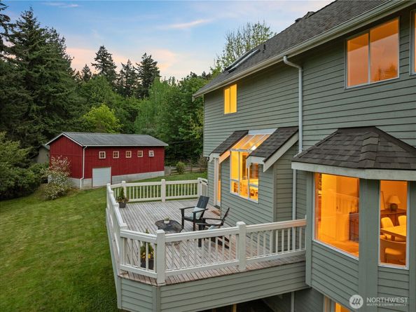 8484 NE County Park Road, Bainbridge Island WA 98110