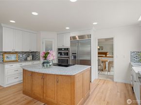 8484 NE County Park Road, Bainbridge Island WA 98110