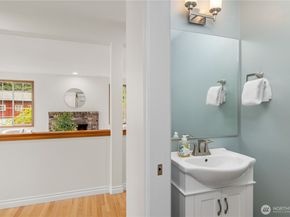 8484 NE County Park Road, Bainbridge Island WA 98110