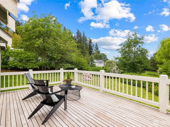 8484 NE County Park Road, Bainbridge Island WA 98110