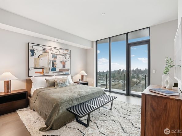 838 Avenue Square NE 1403, Bellevue WA 98004