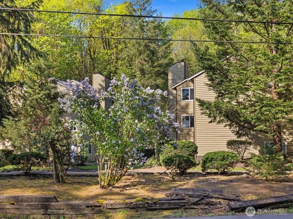 455 Newport Way NW 302, Issaquah WA 98027