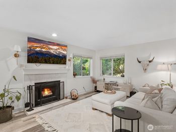 455 Newport Way NW
