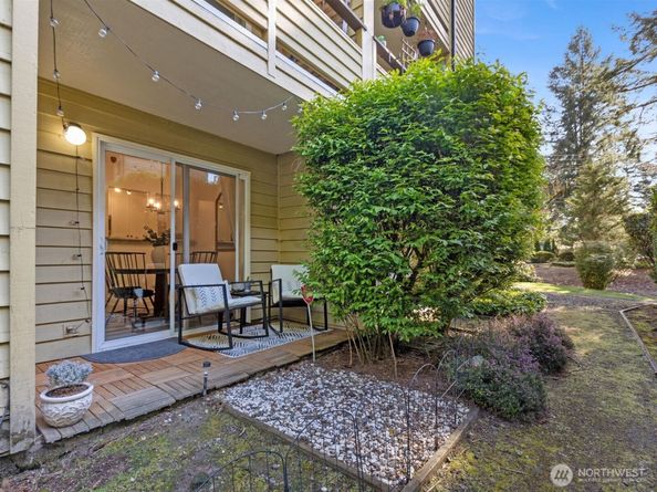 455 Newport Way NW 302, Issaquah WA 98027