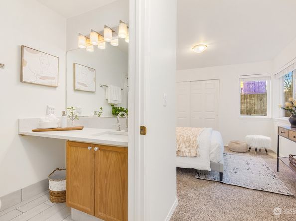 2024 NW 57th Street 102, Seattle WA 98107